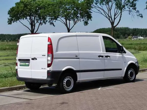 Mercedes-Benz Vito 109 CDI Image 3