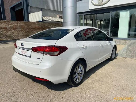 Kia Cerato 1.6 CRDi Comfort Image 2