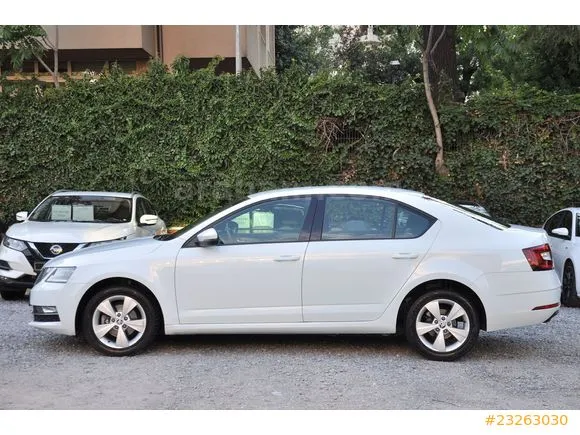 Skoda Octavia 1.6 TDI Style Image 1