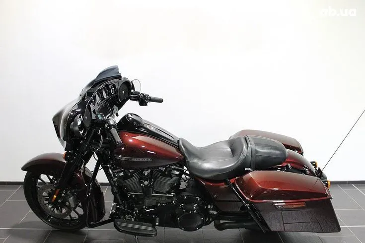 Harley-Davidson FLHXS Image 1